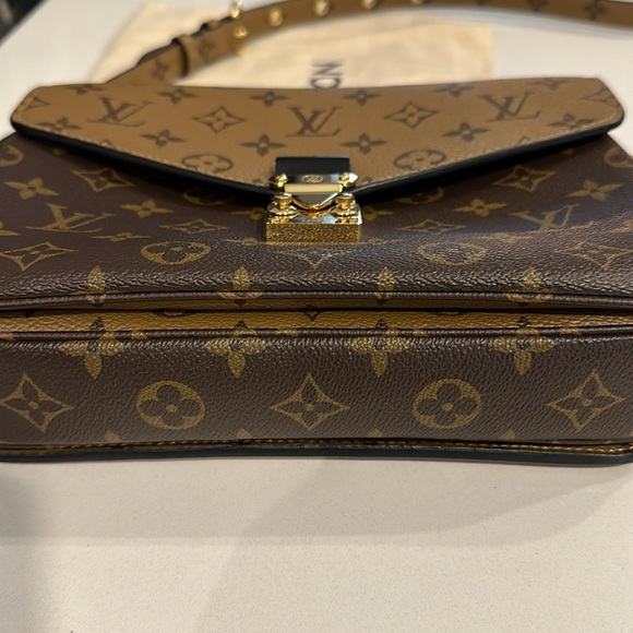Louis Vuitton monogram Pochette Métis crossbody bag - Picture 9 of 10